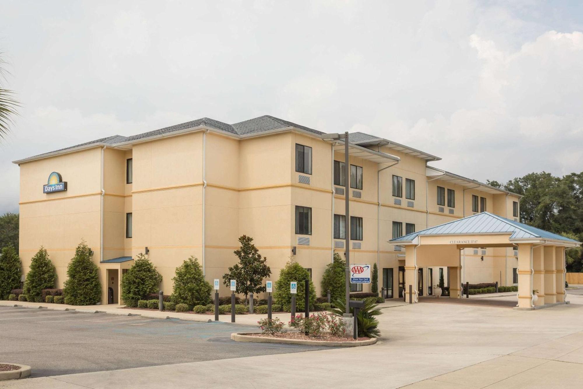 Days Inn By Wyndham Semmes Мобил Экстерьер фото