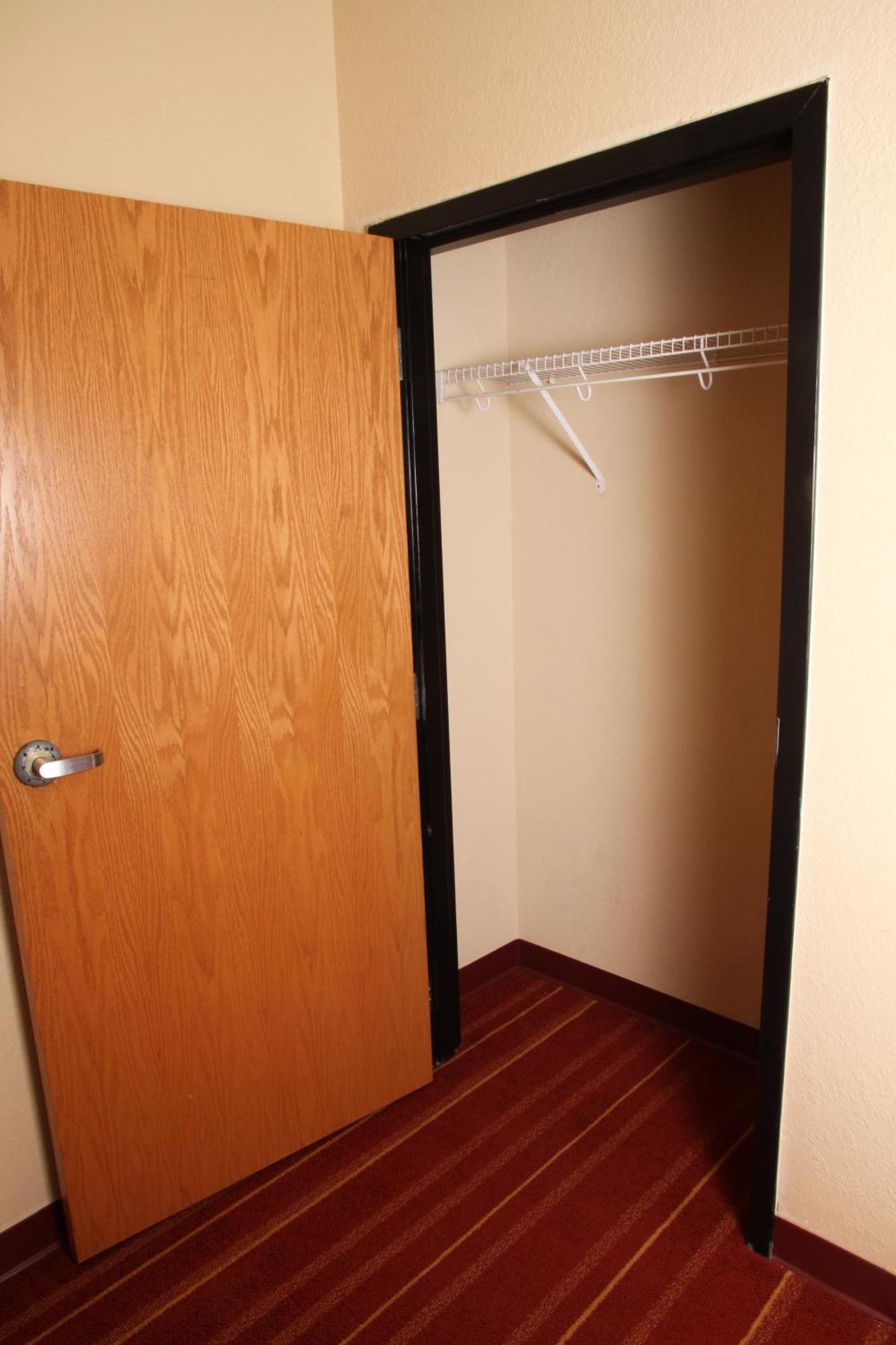 Days Inn By Wyndham Semmes Мобил Экстерьер фото