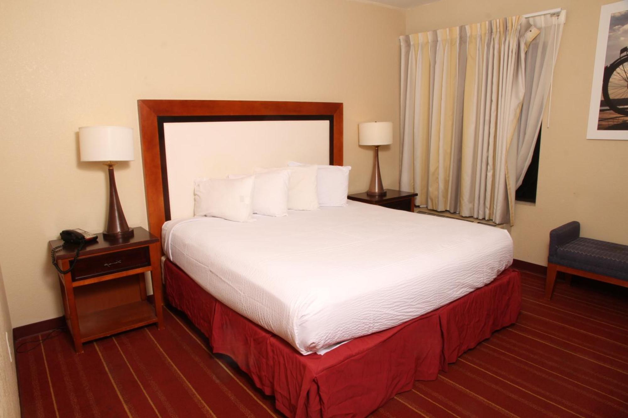 Days Inn By Wyndham Semmes Мобил Экстерьер фото