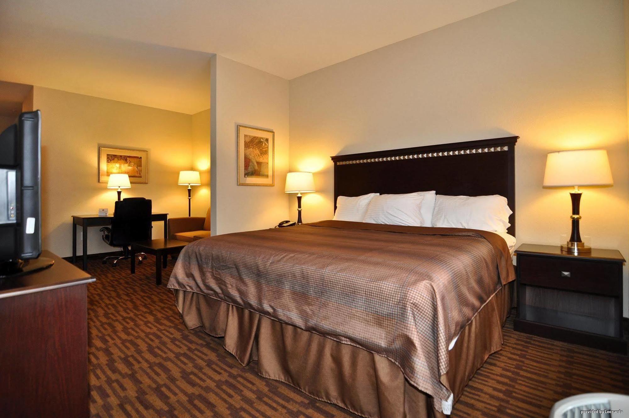 Days Inn By Wyndham Semmes Мобил Номер фото