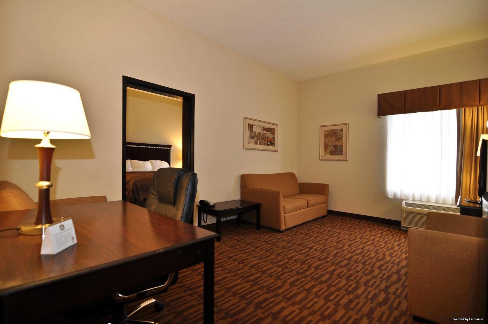 Days Inn By Wyndham Semmes Мобил Номер фото