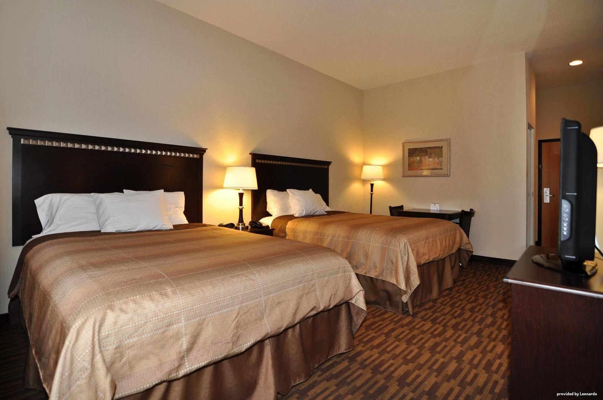 Days Inn By Wyndham Semmes Мобил Номер фото