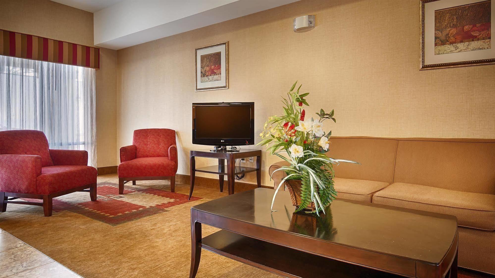 Days Inn By Wyndham Semmes Мобил Экстерьер фото