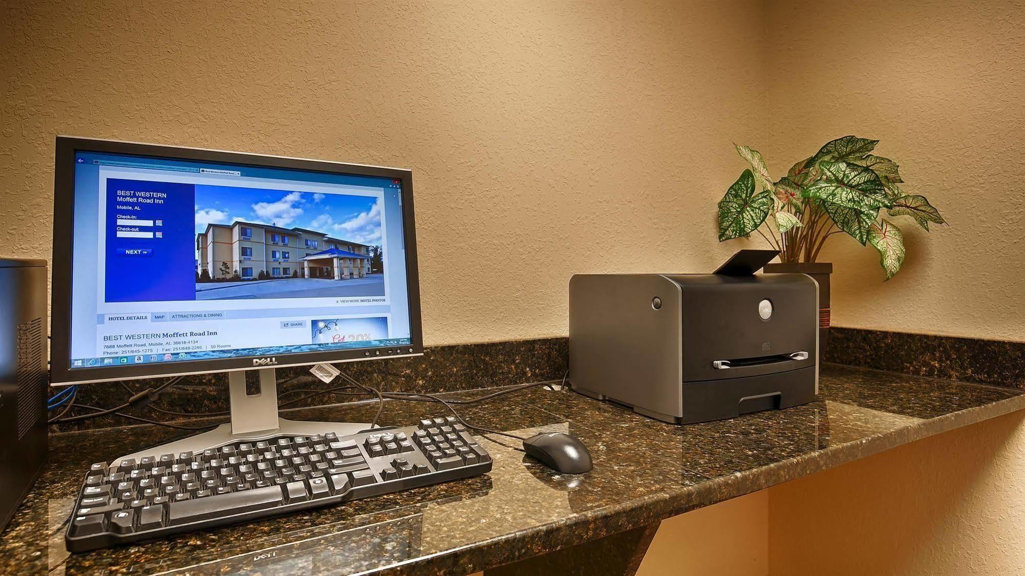 Days Inn By Wyndham Semmes Мобил Экстерьер фото